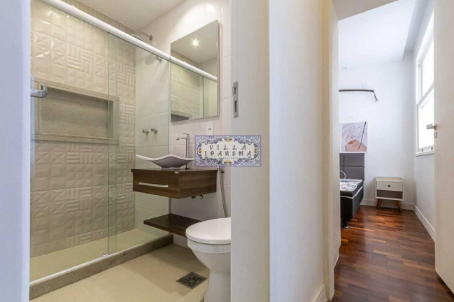 Imagem Apartamento com 2 Quartos à Venda, 81 m² em Copacabana - Rio De Janeiro Imagem Apartamento com 2 Quartos à Venda, 81 m² em Copacabana - Rio De Janeiro