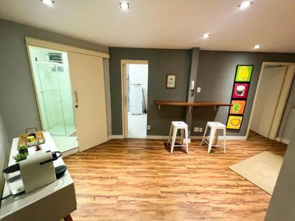Imagem Imóvel com 1 Quarto à Venda, 43 m² em Ipanema - Rio De Janeiro Imagem Imóvel com 1 Quarto à Venda, 43 m² em Ipanema - Rio De Janeiro