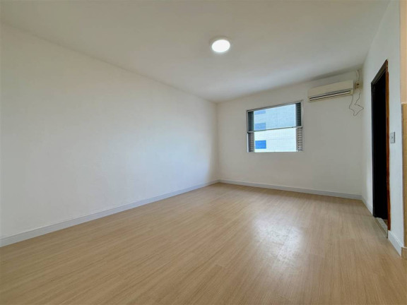Imagem Kitnet à Venda, 25 m² em Boqueirao - Praia Grande Imagem Kitnet à Venda, 25 m² em Boqueirao - Praia Grande