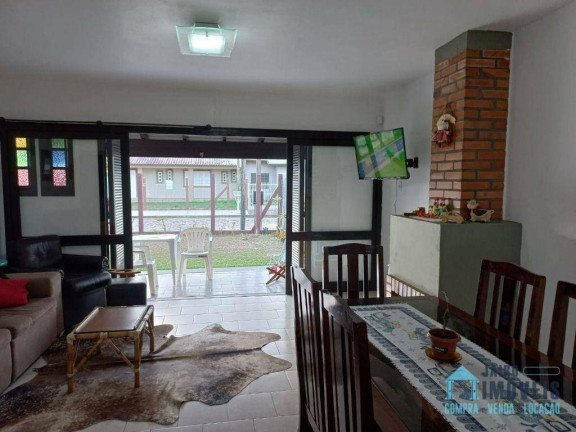 Imagem Casa com 3 Quartos à Venda, 182 m² em Nova Tramandaí - Tramandaí Imagem Casa com 3 Quartos à Venda, 182 m² em Nova Tramandaí - Tramandaí