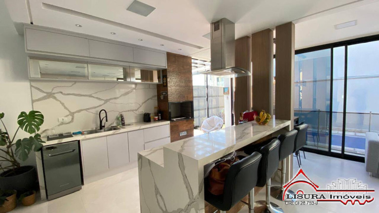 Imagem Casa de Condomínio com 3 Quartos à Venda, 270 m² em Condomínio Residencial Fogaça - Jacareí Imagem Casa de Condomínio com 3 Quartos à Venda, 270 m² em Condomínio Residencial Fogaça - Jacareí