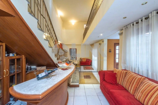 Imagem Casa com 5 Quartos à Venda, 409 m² em Higienópolis - Porto Alegre Imagem Casa com 5 Quartos à Venda, 409 m² em Higienópolis - Porto Alegre