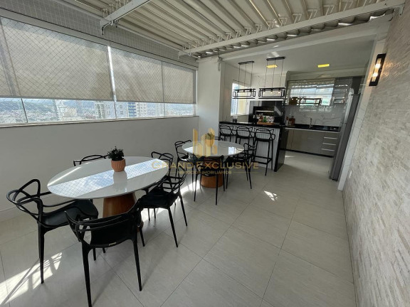 Imagem Cobertura com 4 Quartos à Venda, 225 m² em Centro - Balneário Camboriú Imagem Cobertura com 4 Quartos à Venda, 225 m² em Centro - Balneário Camboriú