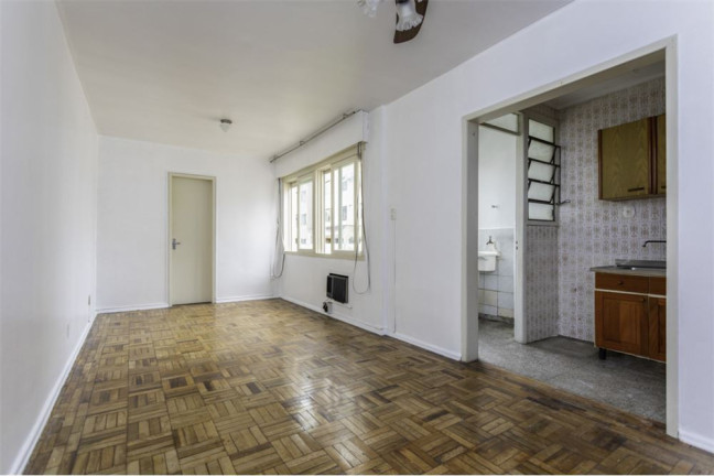 Apartamento com 1 Quarto à Venda, 32 m² em Passo Da Areia - Porto Alegre