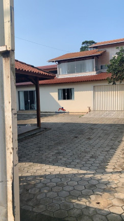 Imagem Sobrado com 2 Quartos à Venda, 416 m² em São João Do Rio Vermelho - Florianópolis Imagem Sobrado com 2 Quartos à Venda, 416 m² em São João Do Rio Vermelho - Florianópolis