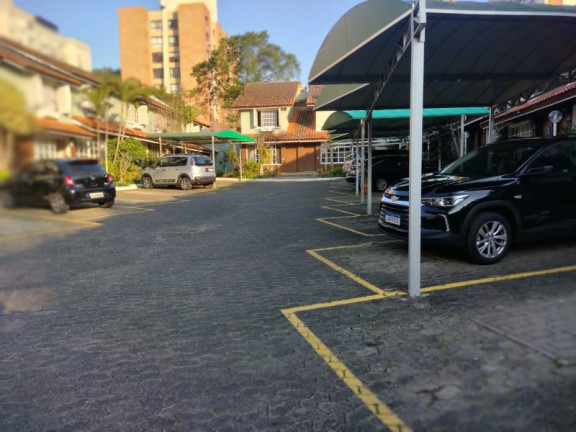 Imagem Casa com 2 Quartos à Venda, em Tristeza - Porto Alegre Imagem Casa com 2 Quartos à Venda, em Tristeza - Porto Alegre