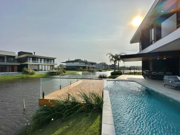 Imagem Casa com 5 Quartos à Venda, 450 m² em Centro - Capao Da Canoa Imagem Casa com 5 Quartos à Venda, 450 m² em Centro - Capao Da Canoa