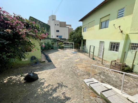 Imagem Casa com 5 Quartos à Venda, 450 m² em Centro - Guarapari Imagem Casa com 5 Quartos à Venda, 450 m² em Centro - Guarapari