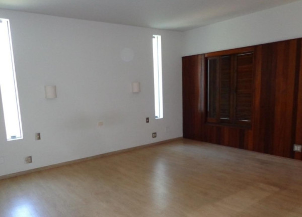 Imagem Sobrado com 4 Quartos à Venda, 850 m² em Interlagos - São Paulo Imagem Sobrado com 4 Quartos à Venda, 850 m² em Interlagos - São Paulo