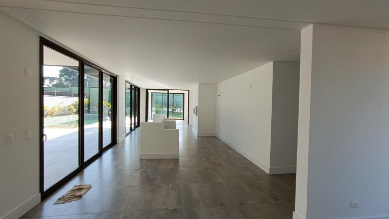 Imagem Casa com 4 Quartos à Venda, 544 m²em Campo Comprido - Curitiba