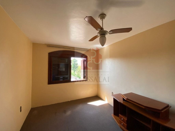 Imagem Casa com 5 Quartos à Venda, 300 m² em Sarandi - Porto Alegre Imagem Casa com 5 Quartos à Venda, 300 m² em Sarandi - Porto Alegre