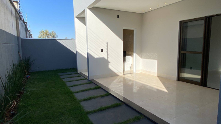 Imagem Casa com 3 Quartos à Venda, 141 m² em Tijucal - Cuiabá Imagem Casa com 3 Quartos à Venda, 141 m² em Tijucal - Cuiabá