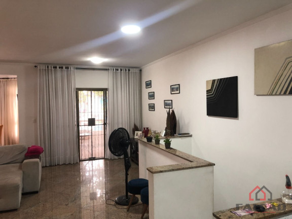 Imagem Casa com 4 Quartos à Venda, 182 m² em Embaré - Santos Imagem Casa com 4 Quartos à Venda, 182 m² em Embaré - Santos