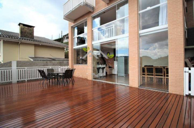 Imagem Casa com 3 Quartos à Venda, 270 m² em Vila Telma - Campos Do Jordão Imagem Casa com 3 Quartos à Venda, 270 m² em Vila Telma - Campos Do Jordão