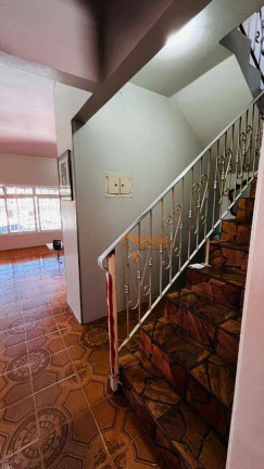 Imagem Sobrado com 3 Quartos à Venda, 179 m² em Jardim Santa Clara - Guarulhos Imagem Sobrado com 3 Quartos à Venda, 179 m² em Jardim Santa Clara - Guarulhos