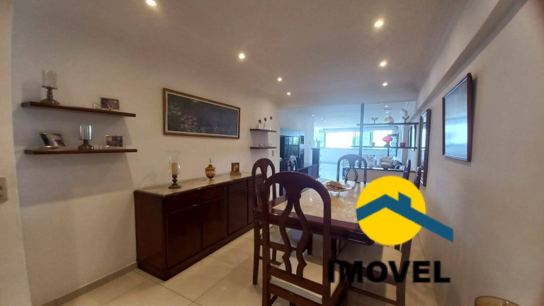 Imagem Apartamento com 4 Quartos à Venda, 220 m² em Icaraí - Niterói