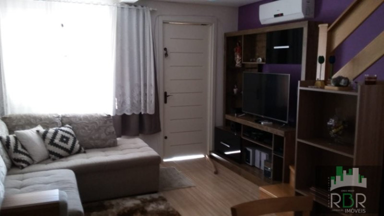 Imagem Casa com 2 Quartos à Venda, 81 m² em Caxias Do Sul Imagem Casa com 2 Quartos à Venda, 81 m² em Caxias Do Sul