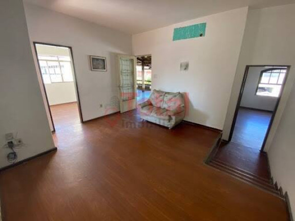 Imagem Casa com 3 Quartos à Venda, 213 m² em Quitandinha - Timóteo Imagem Casa com 3 Quartos à Venda, 213 m² em Quitandinha - Timóteo