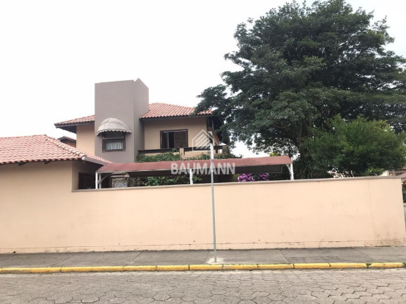 Imagem Casa com 3 Quartos à Venda, 280 m² em Centro - Porto Belo Imagem Casa com 3 Quartos à Venda, 280 m² em Centro - Porto Belo