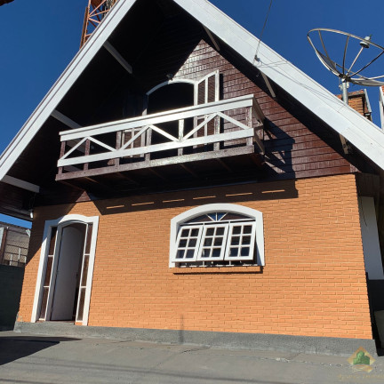 Casa com 4 Quartos à Venda, 200 m² em Vila Abernéssia - Campos Do Jordão