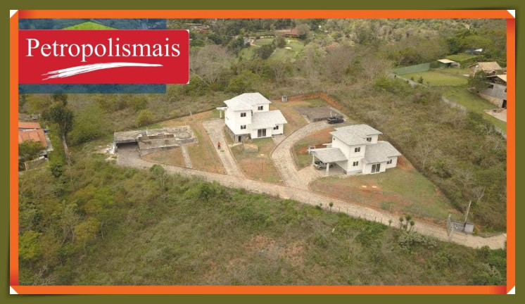Imagem Casa com 3 Quartos à Venda, 203 m² em Nogueira - Petrópolis Imagem Casa com 3 Quartos à Venda, 203 m² em Nogueira - Petrópolis