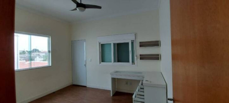 Imagem Casa com 3 Quartos à Venda, 469 m² em Piracangaguá - Taubaté Imagem Casa com 3 Quartos à Venda, 469 m² em Piracangaguá - Taubaté