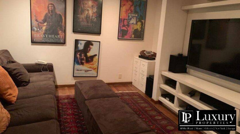 Imagem Casa com 5 Quartos à Venda, em Pacaembu - São Paulo Imagem Casa com 5 Quartos à Venda, em Pacaembu - São Paulo