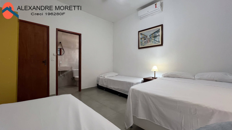 Imagem Chácara com 3 Quartos à Venda, em Sorocaba Imagem Chácara com 3 Quartos à Venda, em Sorocaba