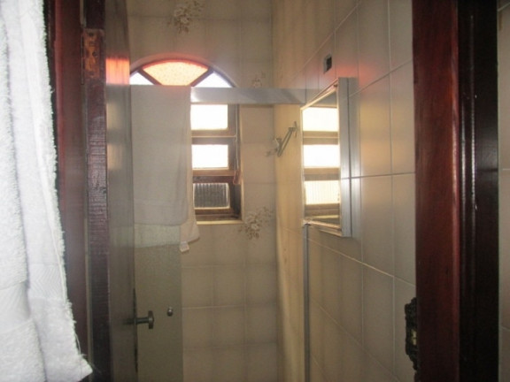 Imagem Sobrado com 4 Quartos à Venda, 220 m² em Marapé - Santos