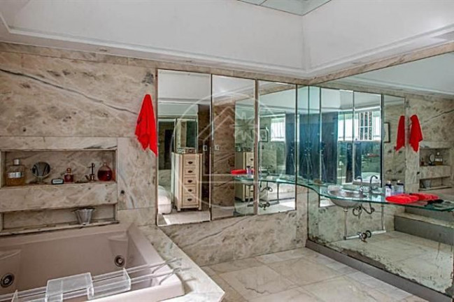 Imagem Casa com 6 Quartos à Venda, 1.667 m² em Laranjeiras - Rio De Janeiro
