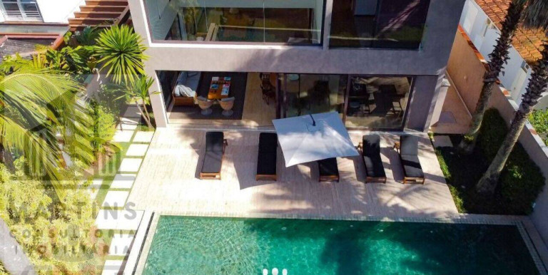 Imagem Casa com 7 Quartos à Venda, em Riviera - Bertioga Imagem Casa com 7 Quartos à Venda, em Riviera - Bertioga