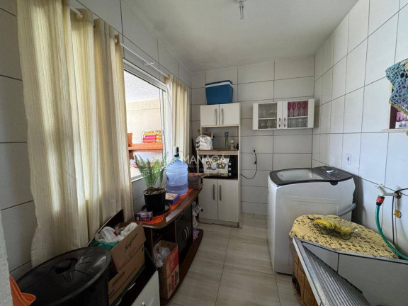 Imagem Sobrado com 3 Quartos à Venda, 140 m² em Centro - Barra Velha