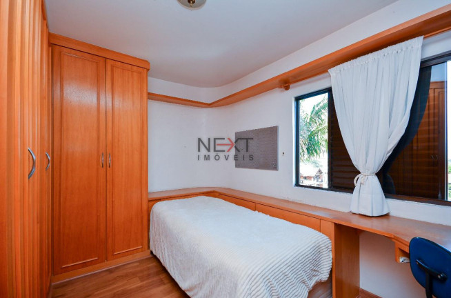 Imagem Casa com 4 Quartos à Venda, 369 m² em Pilarzinho - Curitiba