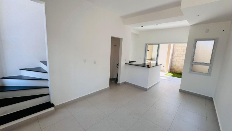 Imagem Casa com 2 Quartos à Venda, 55 m² em Parque Residencial Maria Elmira - Caçapava Imagem Casa com 2 Quartos à Venda, 55 m² em Parque Residencial Maria Elmira - Caçapava