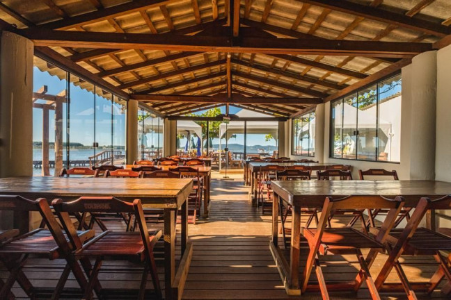 Imagem Casa com 3 Quartos à Venda, 284 m² em Lagoa Da Conceição - Florianópolis Imagem Casa com 3 Quartos à Venda, 284 m² em Lagoa Da Conceição - Florianópolis