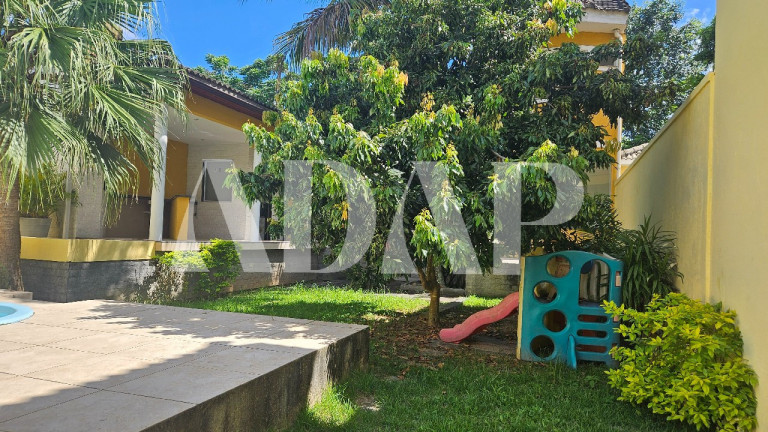Imagem Casa com 3 Quartos à Venda, 400 m² em Vargem Grande - Rio De Janeiro