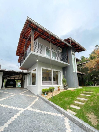 Casa com 4 Quartos à Venda, 240 m² em Vila Nova - Jaraguá Do Sul