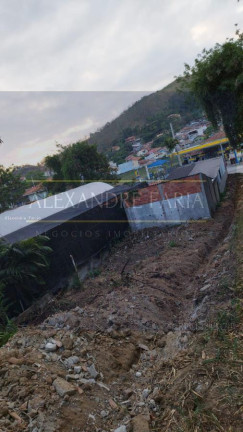 Terreno à Venda, 240 m² em Varadouro - São Sebastião