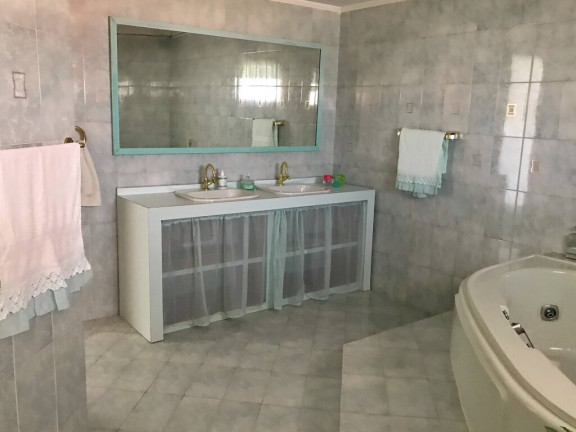 Imagem Casa com 3 Quartos à Venda, 558 m² em Igara - Canoas Imagem Casa com 3 Quartos à Venda, 558 m² em Igara - Canoas