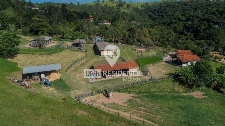 Imagem Chácara com 8 Quartos à Venda, 580 m² em Bairro Itapema - Itatiba Imagem Chácara com 8 Quartos à Venda, 580 m² em Bairro Itapema - Itatiba