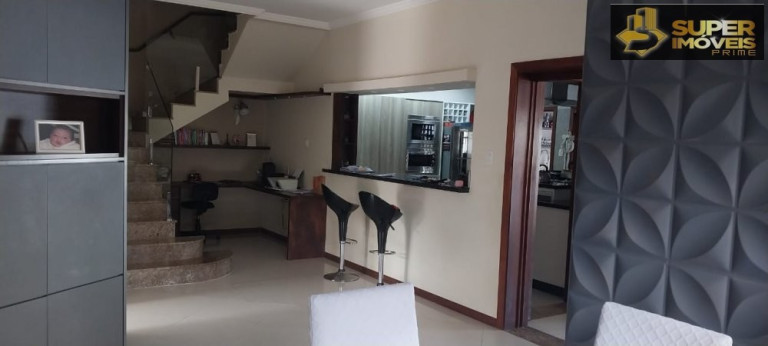 Imagem Casa com 4 Quartos à Venda, 360 m² em Centro - Pelotas