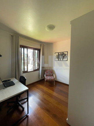 Imagem Casa com 3 Quartos à Venda, 363 m² em Tristeza - Porto Alegre Imagem Casa com 3 Quartos à Venda, 363 m² em Tristeza - Porto Alegre