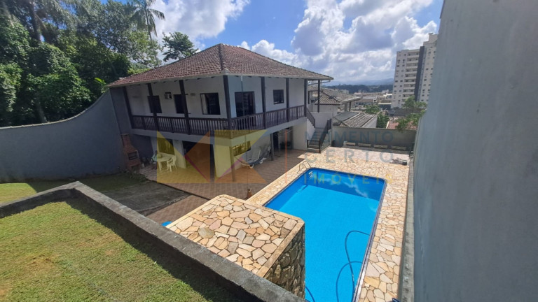 Imagem Casa com 3 Quartos à Venda, 200 m² em Velha Central - Blumenau Imagem Casa com 3 Quartos à Venda, 200 m² em Velha Central - Blumenau
