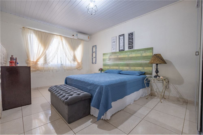 Imagem Casa com 4 Quartos à Venda, em Canasvieiras - Florianópolis Imagem Casa com 4 Quartos à Venda, em Canasvieiras - Florianópolis