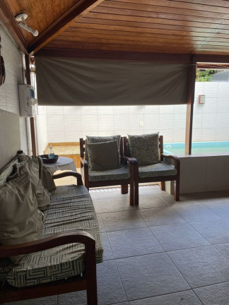 Imagem Casa com 3 Quartos à Venda, 167 m² em Estrada Do Coco - Camaçari Imagem Casa com 3 Quartos à Venda, 167 m² em Estrada Do Coco - Camaçari