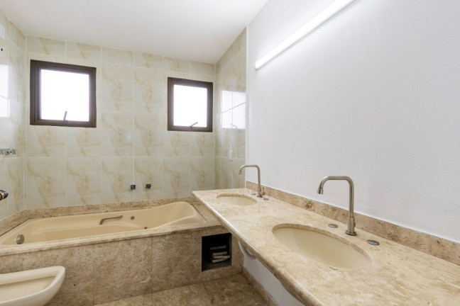Imagem Imóvel com 4 Quartos à Venda, 236 m² em Morumbi - São Paulo Imagem Imóvel com 4 Quartos à Venda, 236 m² em Morumbi - São Paulo