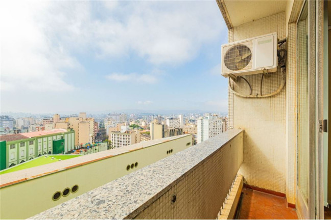 Imagem Apartamento com 3 Quartos à Venda, 210 m² em Centro Histórico - Porto Alegre Imagem Apartamento com 3 Quartos à Venda, 210 m² em Centro Histórico - Porto Alegre