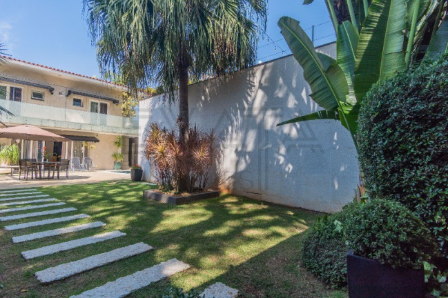 Imagem Casa com 5 Quartos à Venda, 720 m² em Pacaembu - São Paulo Imagem Casa com 5 Quartos à Venda, 720 m² em Pacaembu - São Paulo