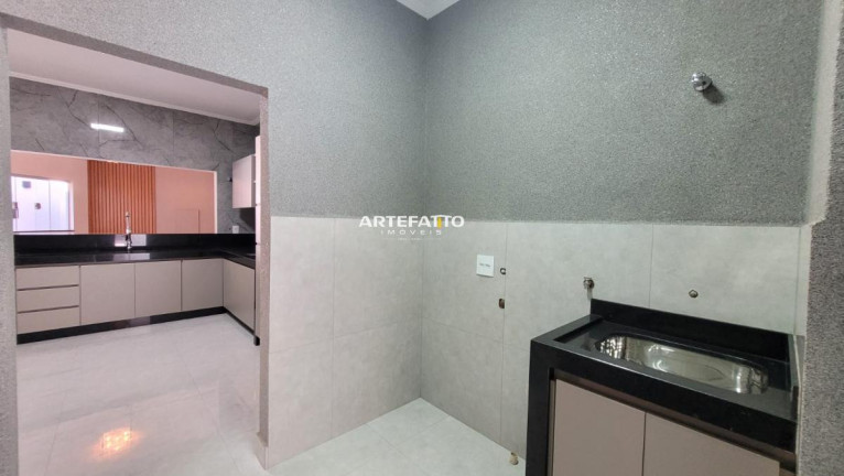 Imagem Casa com 3 Quartos à Venda, 250 m² Imagem Casa com 3 Quartos à Venda, 250 m²