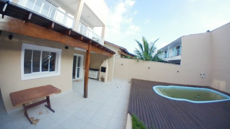 Imagem Casa com 3 Quartos à Venda, 145 m² em Centro - Caraguatatuba Imagem Casa com 3 Quartos à Venda, 145 m² em Centro - Caraguatatuba